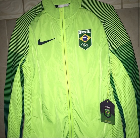 Authentic Nike Windbreaker Jacket - Picture 2 of 5